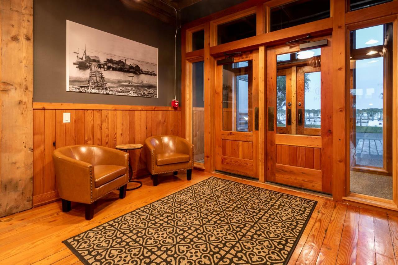 At The Helm Hotel Ilwaco 外观 照片