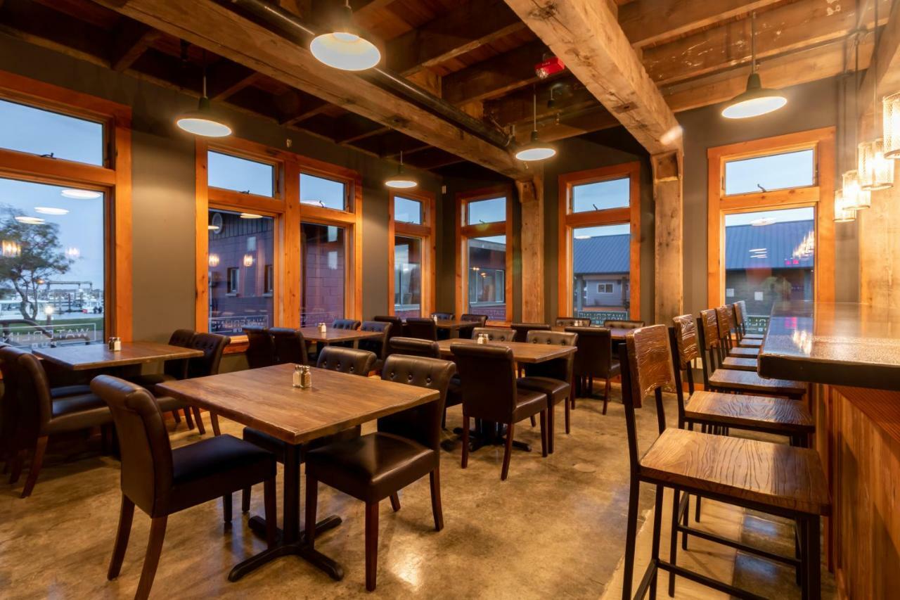 At The Helm Hotel Ilwaco 外观 照片
